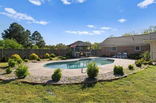 Broken Bow House | Cozy 3BR Poolside Getaway in Broken Bow
