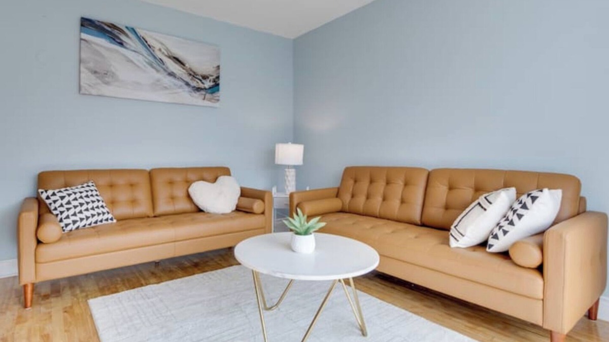 Longueuil House | Cozy 4-Bedroom Home - 15 minutes From Montreal Downtown