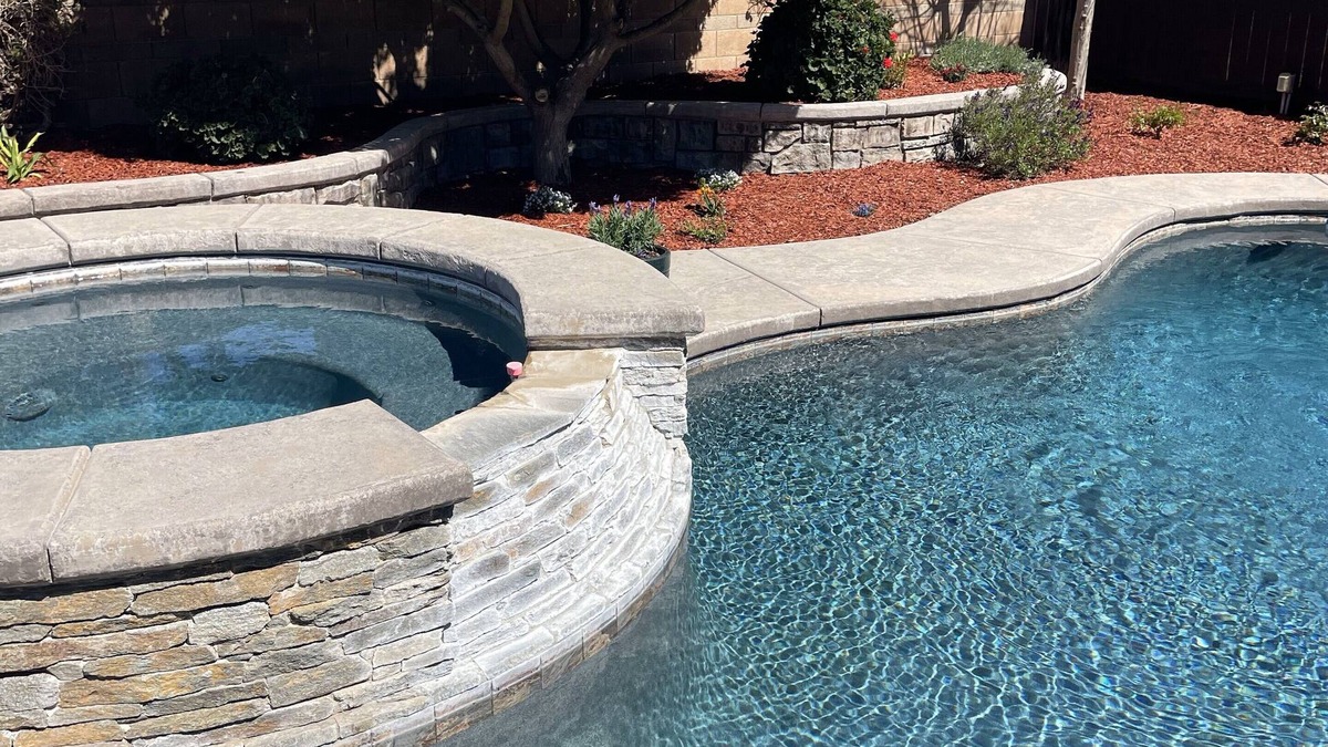 Olivehurst House | Cozy 4-bedroom house with Pool and Hot Tub in beautiful Plumas Lake