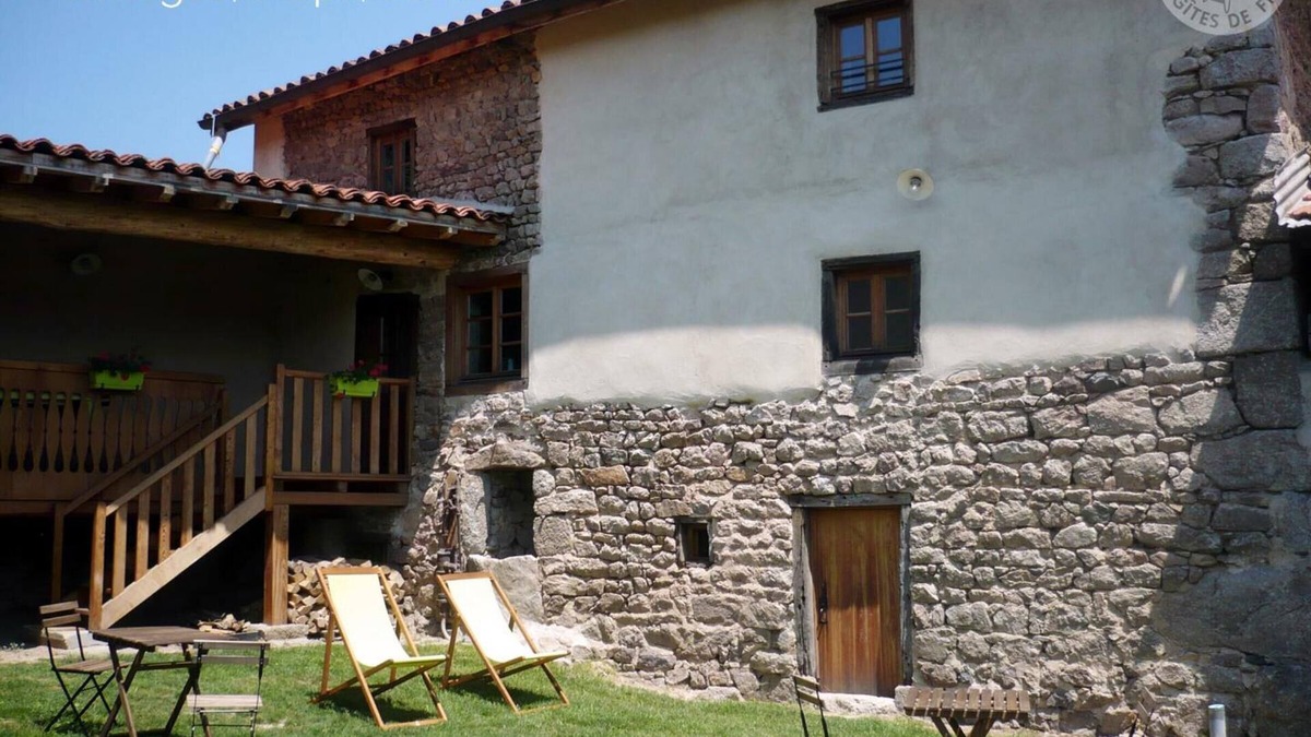 Palogneux Cottage | Cozy 4-person cottage, Monts du Forez nature