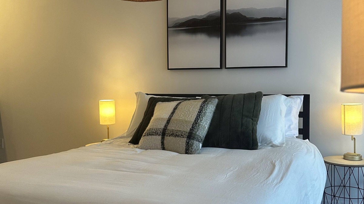 Mont-Tremblant Village Apartment | Cozy 5 minutes from the ski mountain! Ideal for a great friend or couple getaway