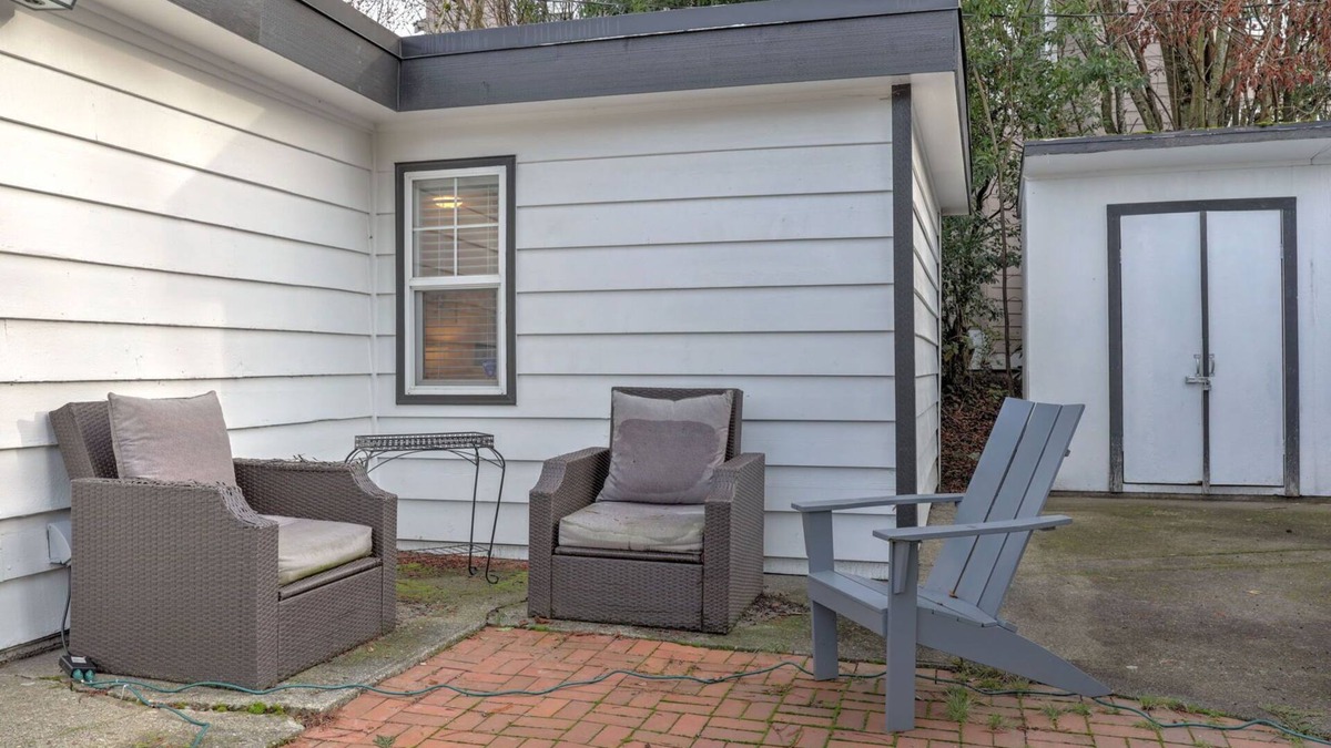 Kirkland House | Cozy 86TH Retreat