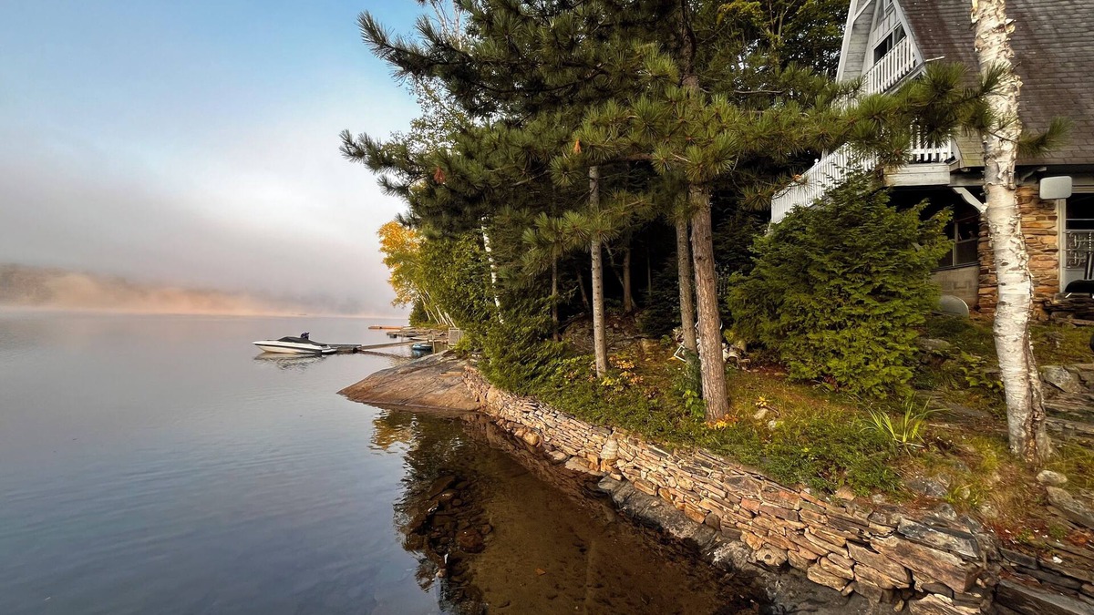 Dysart et al Cottage | Cozy A-Frame chalet on the beautiful Kennisis Lake. Family and Pet Friendly!