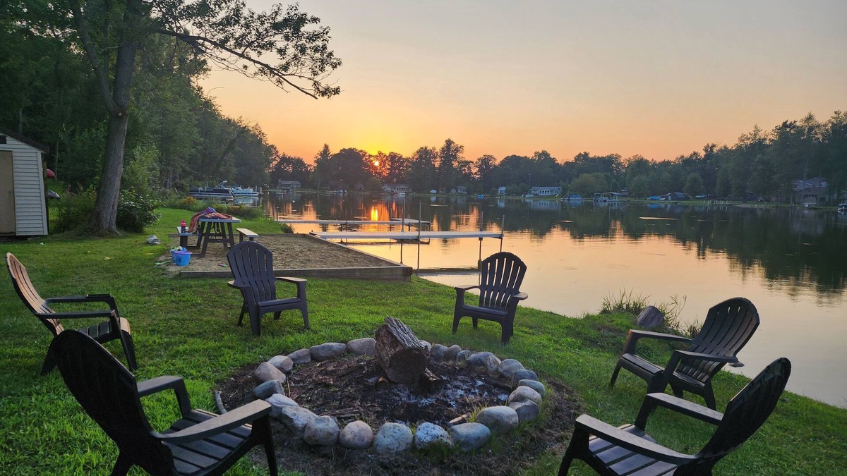 Hudson House | Cozy A-frame on Lime Lake