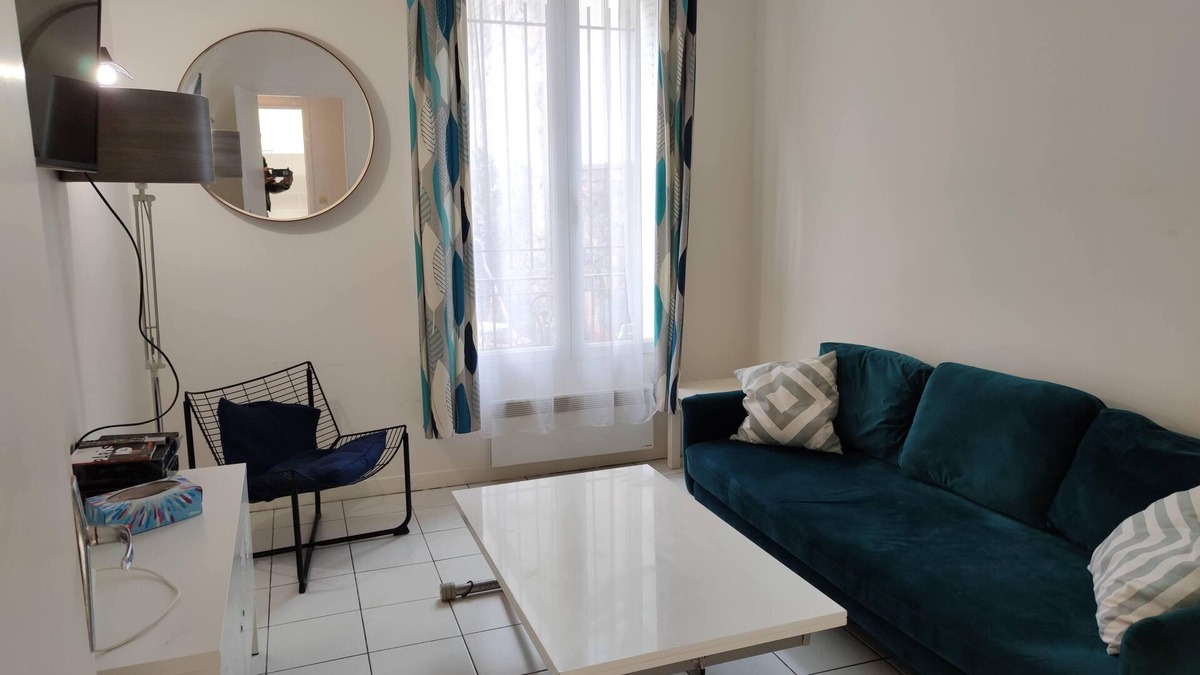Louis Bertrand-Mirabeau-Semard Apartment | Cozy and bright 1b apartment close to the metro!