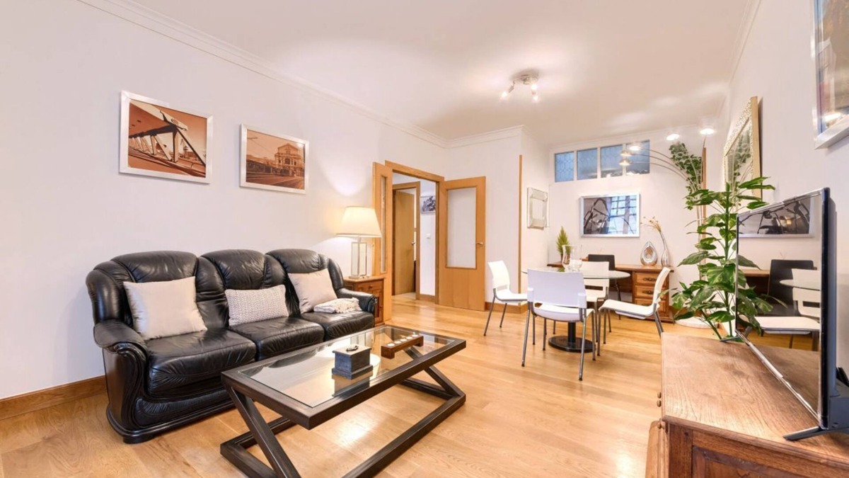 Iralabarri Apartment | Cozy and Elegant Apartment in Irala