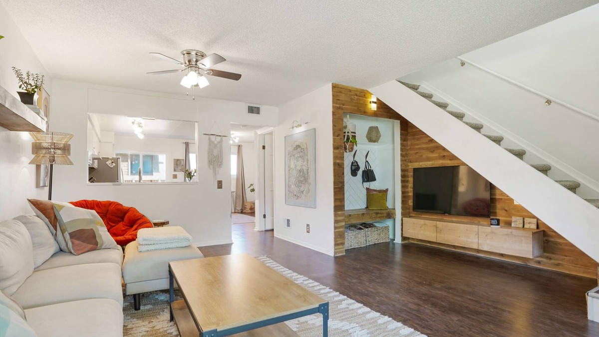 Willow Park House | Cozy and modern townhome in Aurora, 5min from highway !