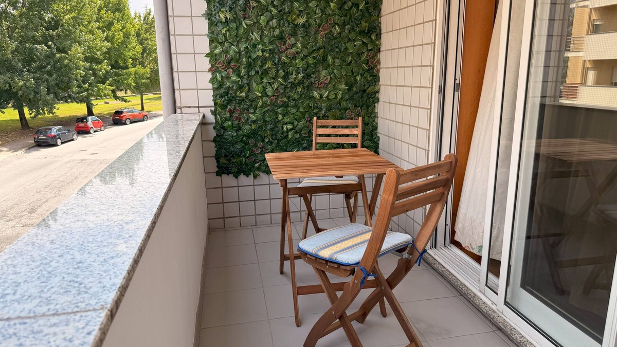 Portela Condo | Cozy and Quiet Apartment near the Center