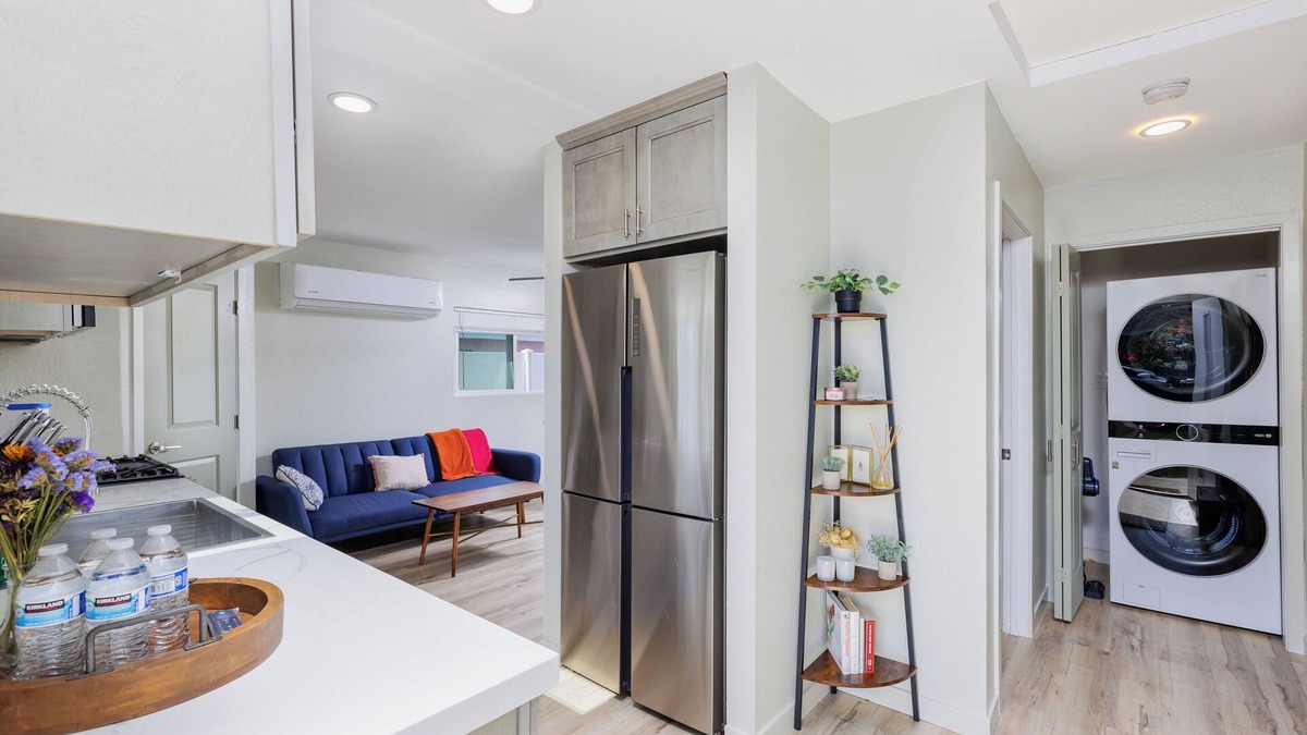 Fontana House | Cozy and Quiet Front House