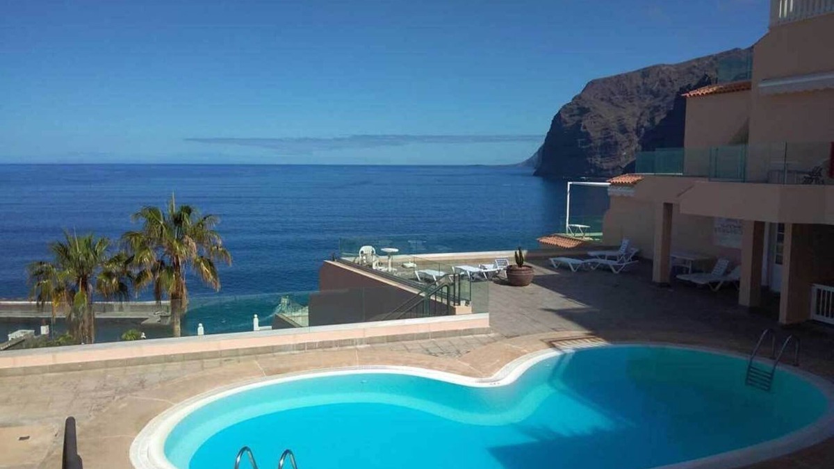 Los Gigantes Apartment | Cozy and relaxing apartment with cliff and sea views, Wifi, pool.