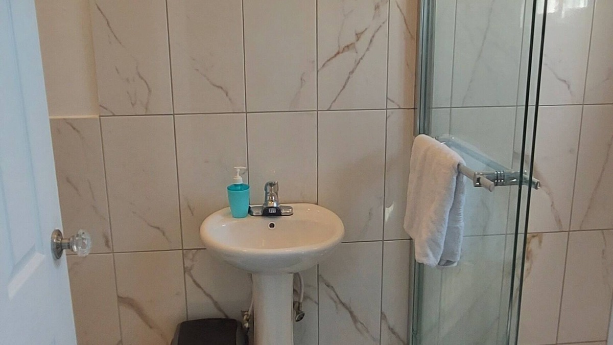 Hellshire Apartment | Cozy and Relaxing Studio in Hellshire ST.Catherine