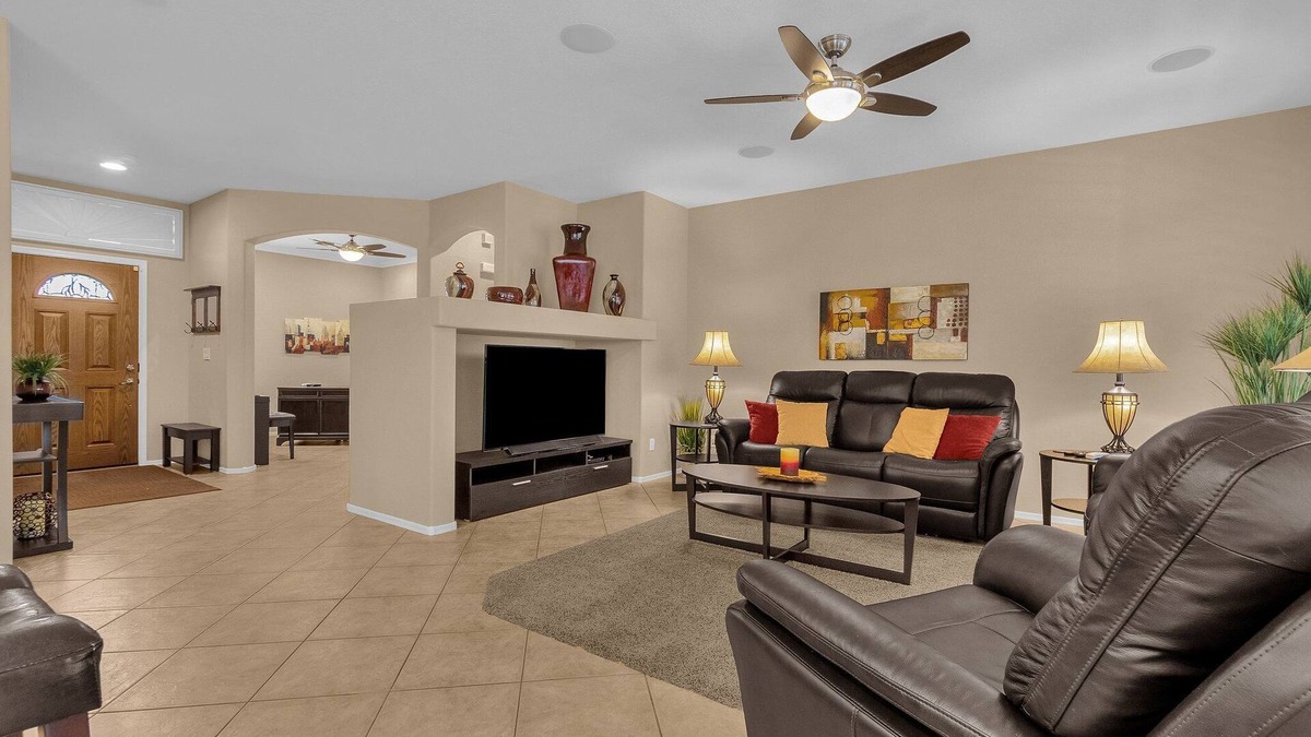 East Mesa House | Cozy and relaxing 3 bedroom home