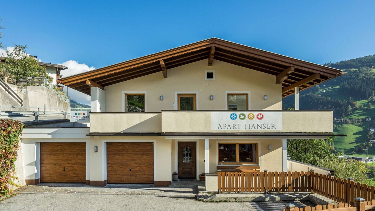 Hippach Apartment | Cozy and spacious apartments in a central location with a wonderful view