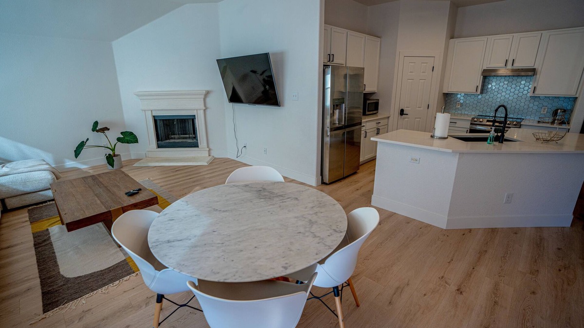 Roanoke House | Cozy and Spacious 4-bedroom house in a small vibrant town.