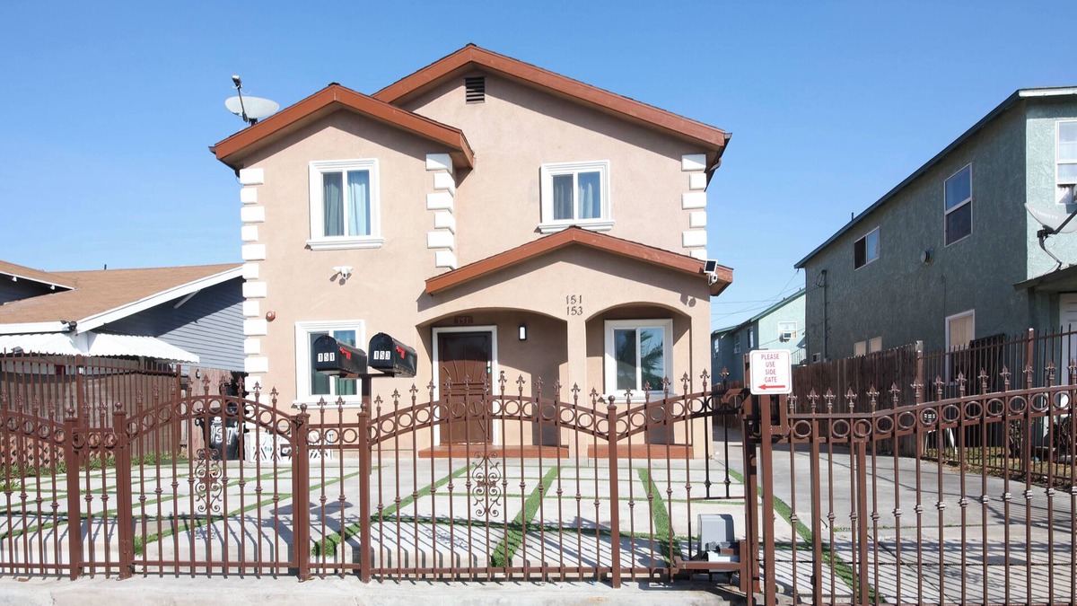 The Flats Apartment | Cozy and Spacious Duplex
