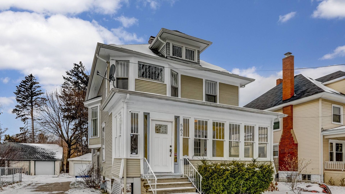 Benton Harbor House | Cozy and Spacious Retreat, Minutes from the Beach with King Beds - Pet Friendly!