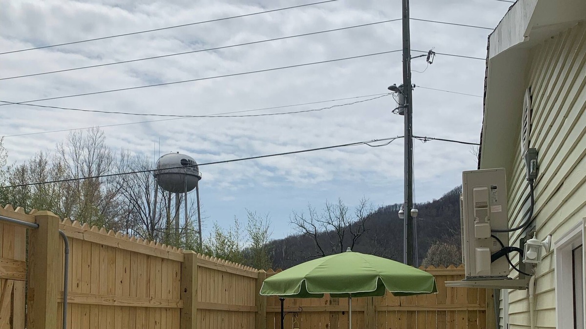 Barnardsville Apartment | Cozy apartment for 2. Nice getaway with beautiful local scenery.