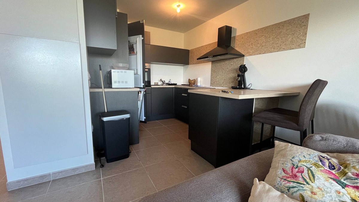 Evian-les-Bains Apartment | Cozy apartment with garden and parking in Évian