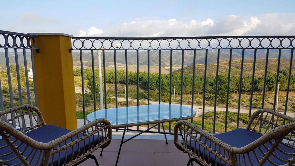 Espartal Condo | Cozy Apartment in Algarve West Coast-Aljezur (2 minutes from Monte Clérigo Beach)