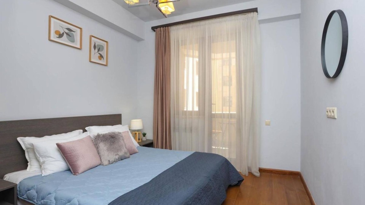 Kentron Apartment | Cozy apartment in enjoyable Yerevan with AC, WiFi