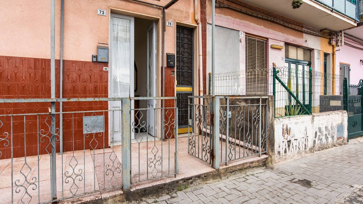 Fiumefreddo di Sicilia Apartment | Cozy Apartment in a delightful area.