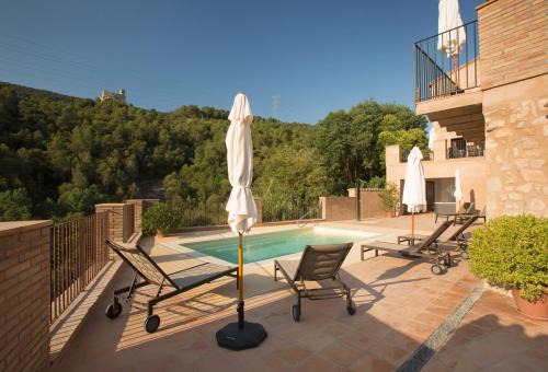 Orpi Apartment | Cozy apartment in Orpí with pool