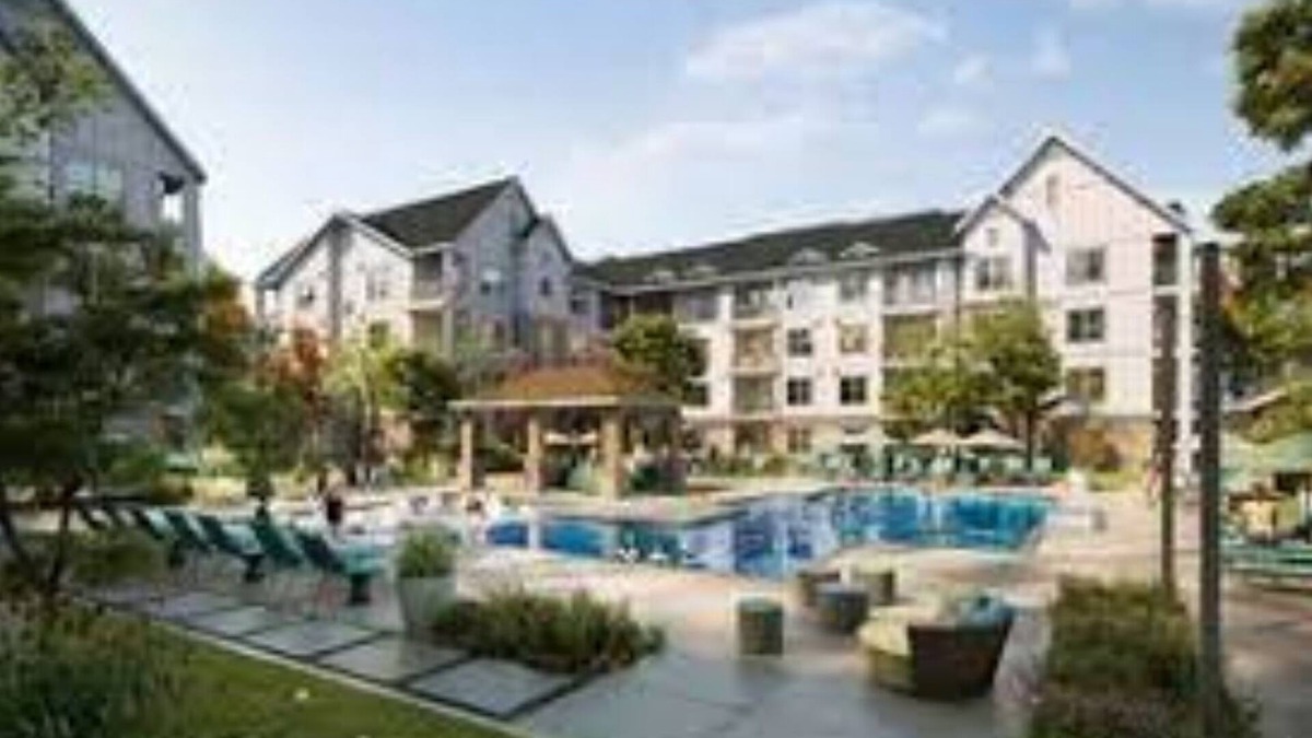 Madison Apartment | Cozy apartment in the heart of Madison,Al close to all shopping and restaurants.