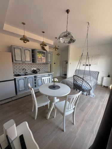 Uzupis Apartment | Cozy Apartment in Vilnius Paupys
