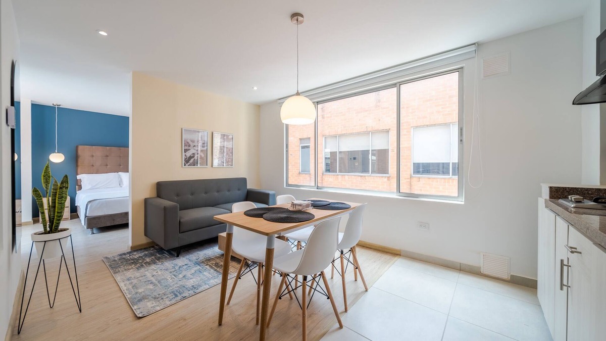 Financial District Apartment | Cozy Apartment in Zona G with Laundry Facilities