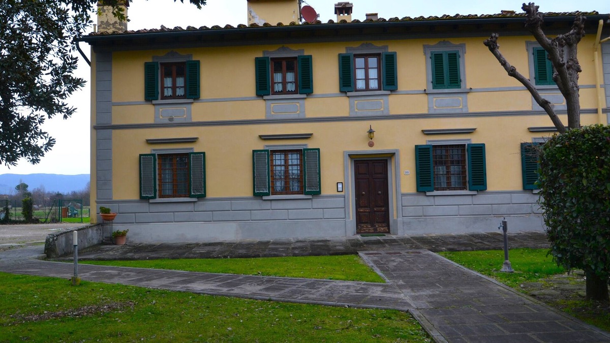 Badia a Settimo Apartment | Cozy apartment in the green, 20min. from Florence with private parking spaces