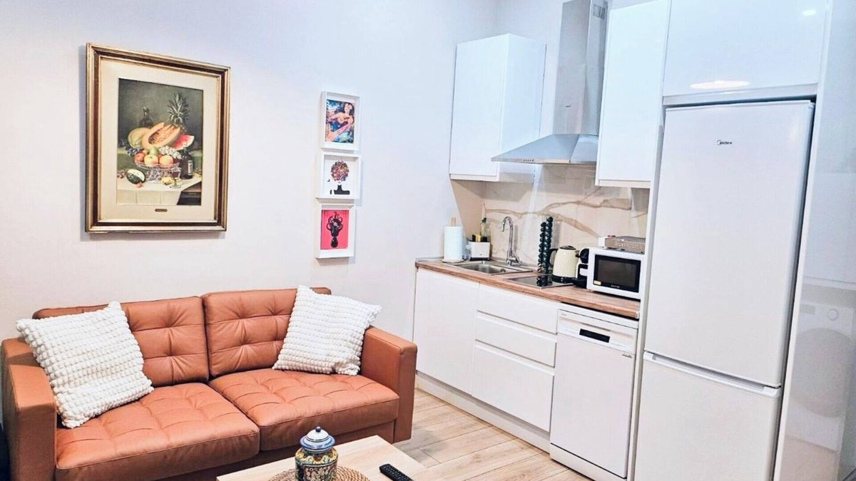 Palos de la Frontera Apartment | Cozy apartment near Atocha by beBalmy