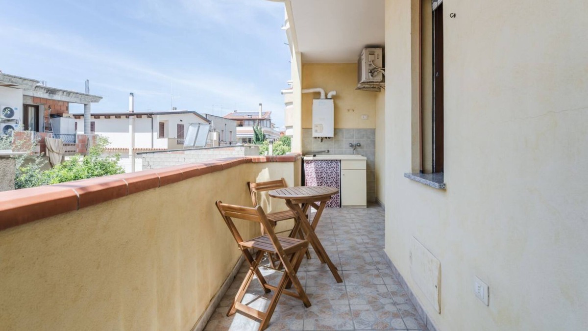 Sestu Apartment | Cozy apartment of 65 sqm located on the ground floor of a building WITHOUT a lift (steps to access), can accommodate up to 4 people. The accommodation is located in an area served by all the main services: bars, restaurants, supermarkets and pharmacy. On