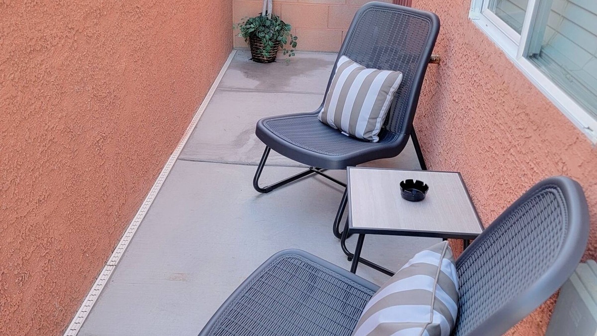 Centennial Hills Apartment | Cozy apartment with free parking, WiFi and laundry