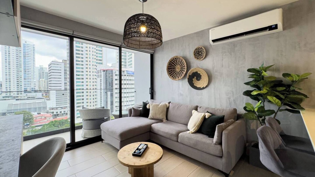 San Francisco Apartment | Cozy Apartment with Free Parking Coworking