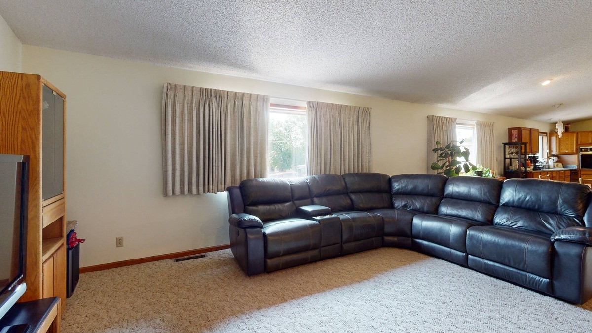 Helena Apartment | Cozy apartment with mountain views, centrally located - dog friendly
