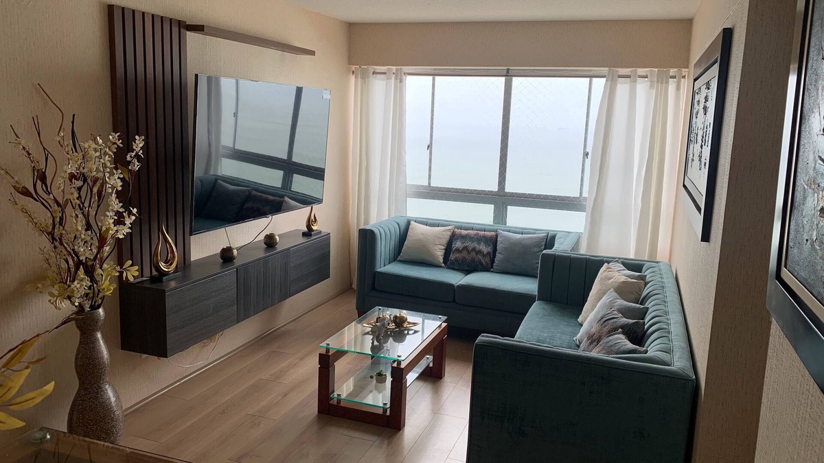 Callao Apartment | Cozy apartment with ocean view apartment in La Perla