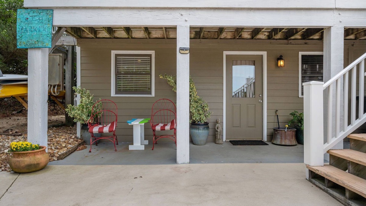 Kitty Hawk House | Cozy Appartment: Hottub, Kayak, SUPs, and Bikes. Dogs or cats ✅