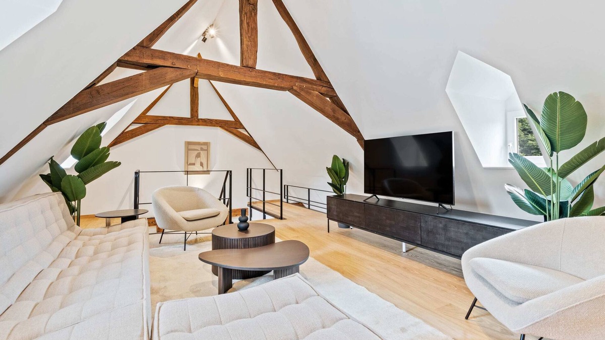 Gronn Apartment | Cozy Apt in Grund: Balcony, Workspace, Smart TV