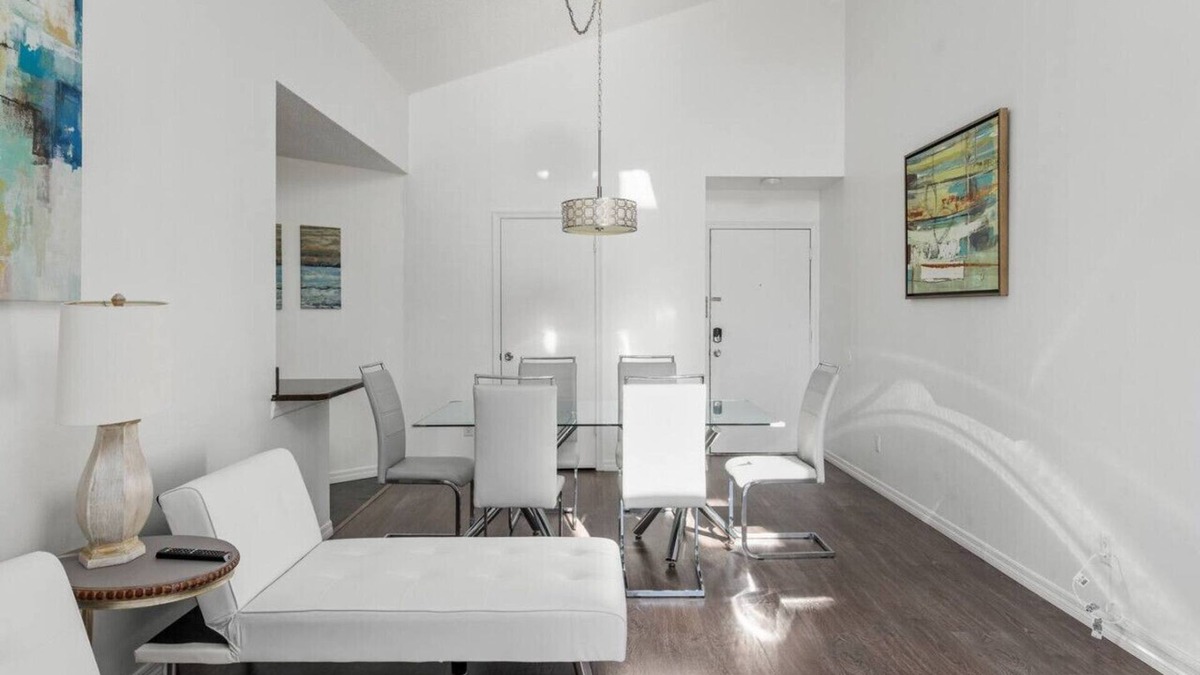 Ventura Apartment | Cozy Apt w/Pool, Hot Tub, Golf, Near Downtown!