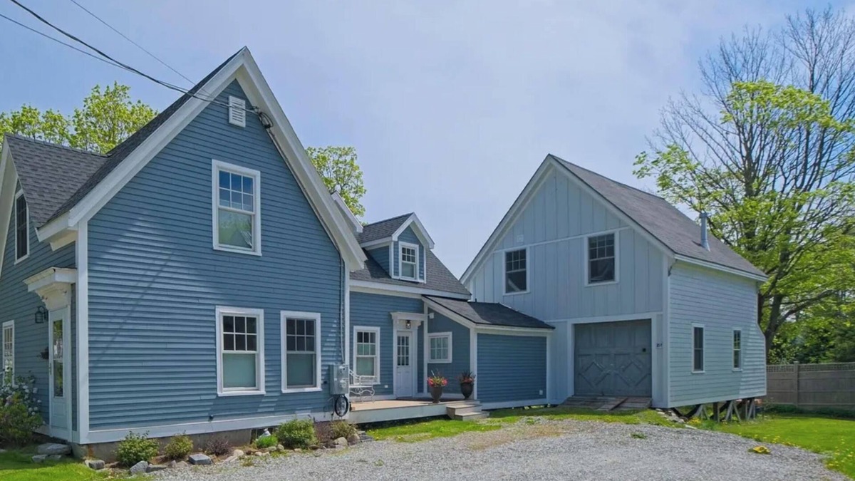 Camden Apartment | Cozy, Artful, Classic Maine Home