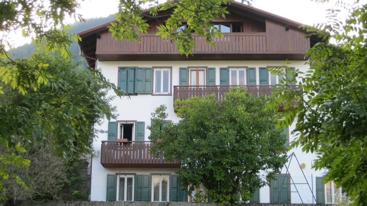 Pieve di Cadore Apartment | Cozy attic apartment with panoramic views in the heart of the ital. Dolomites