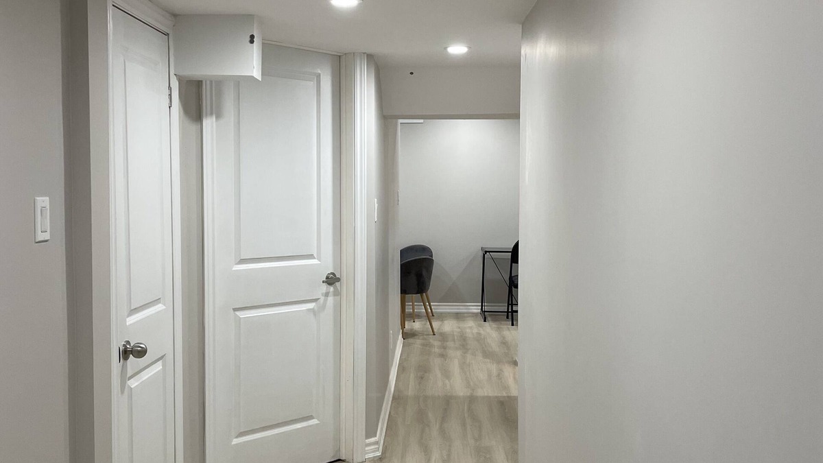 Whitby Apartment | Cozy Basement in Whitby