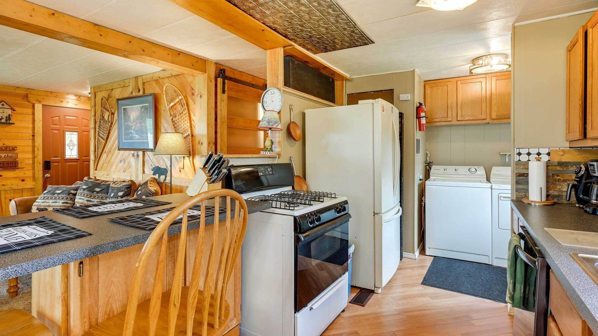 Bay City House | Cozy Bay City Abode w/Deck & Fire Pit, Near Lakes