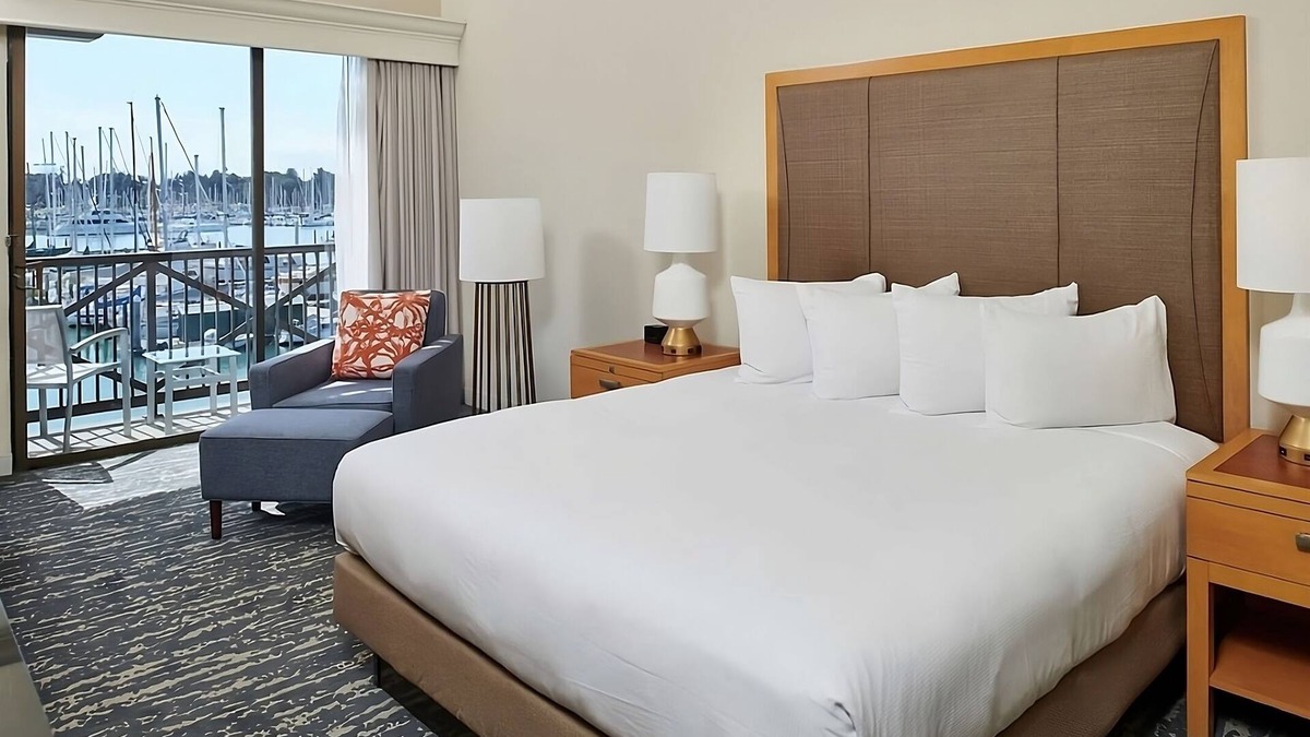 Berkeley Hotel | Cozy Bay Escape near UC Berkeley | 2 Units | Pool, Free Parking & Pet Friendly