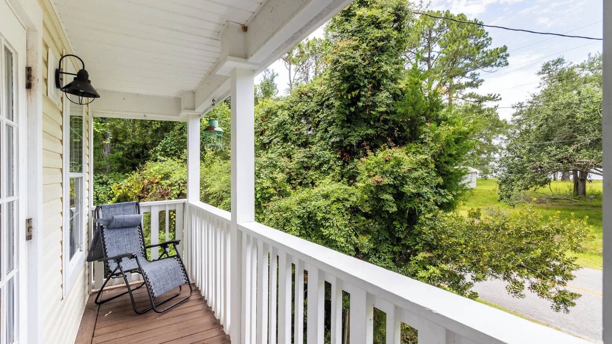 Freeport House | Cozy Bay Retreat - 2BR & Rooftop Views