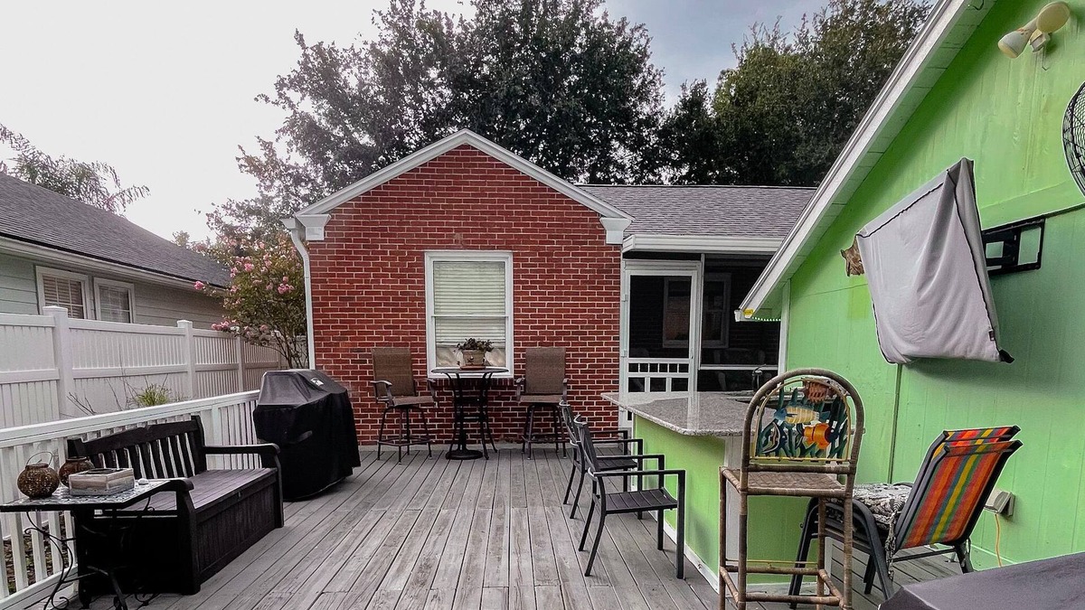 Jacksonville Beach House | Cozy Beach Bungalow. Kid and Pet Friendly!