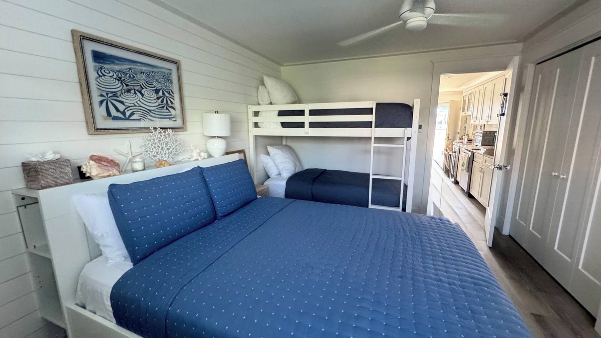 Brigantine Condo | Cozy beach block -1 bdrm,1st floor unit w/pool, beach tags & chairs! Renovated!
