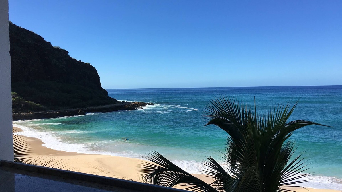 Makaha Condo | Cozy Beach front condo in Makaha
