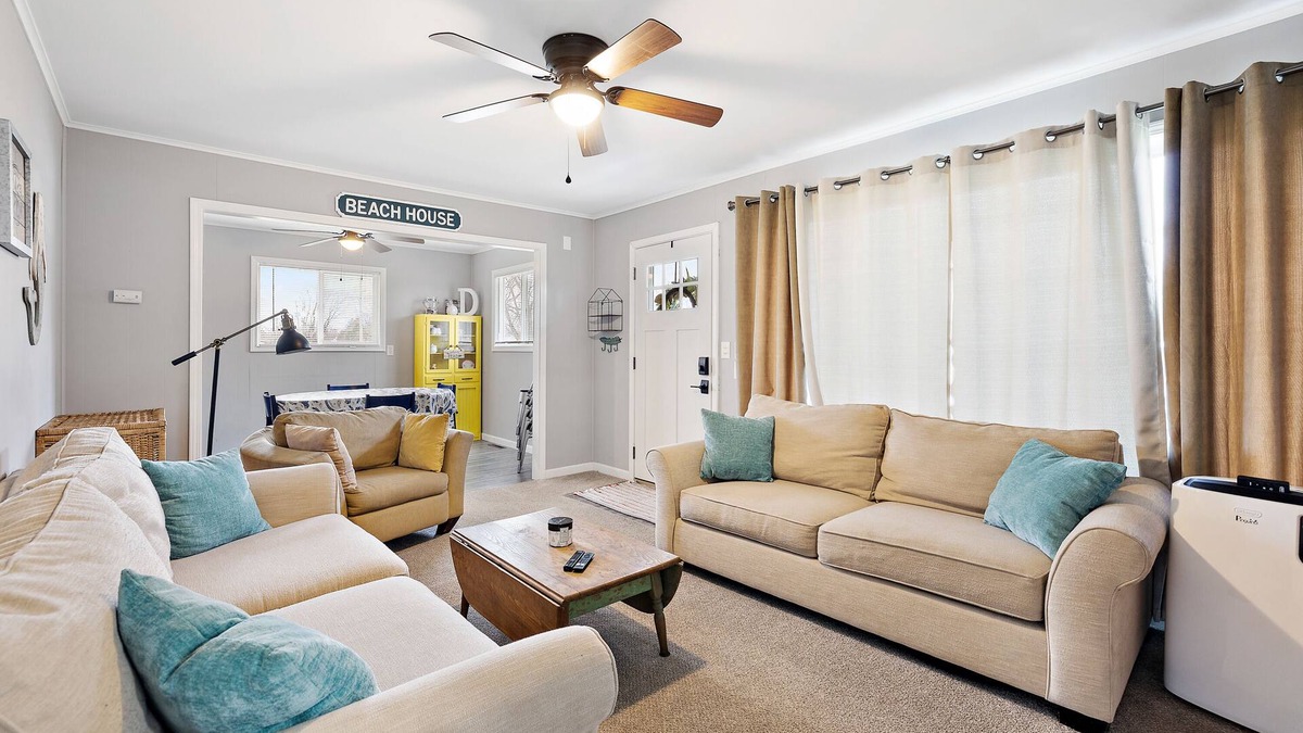 Lexington Cottage | Cozy Beach House