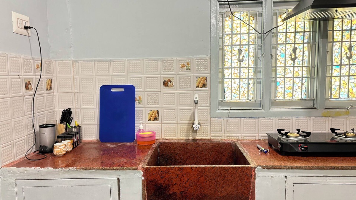 Mahabalipuram Beach House | Cozy Beachside Stay Near Mahabalipuram Monuments.